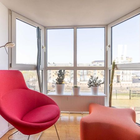 Sunny Maisonette With Views Over Canary Wharf, London Ngoại thất bức ảnh