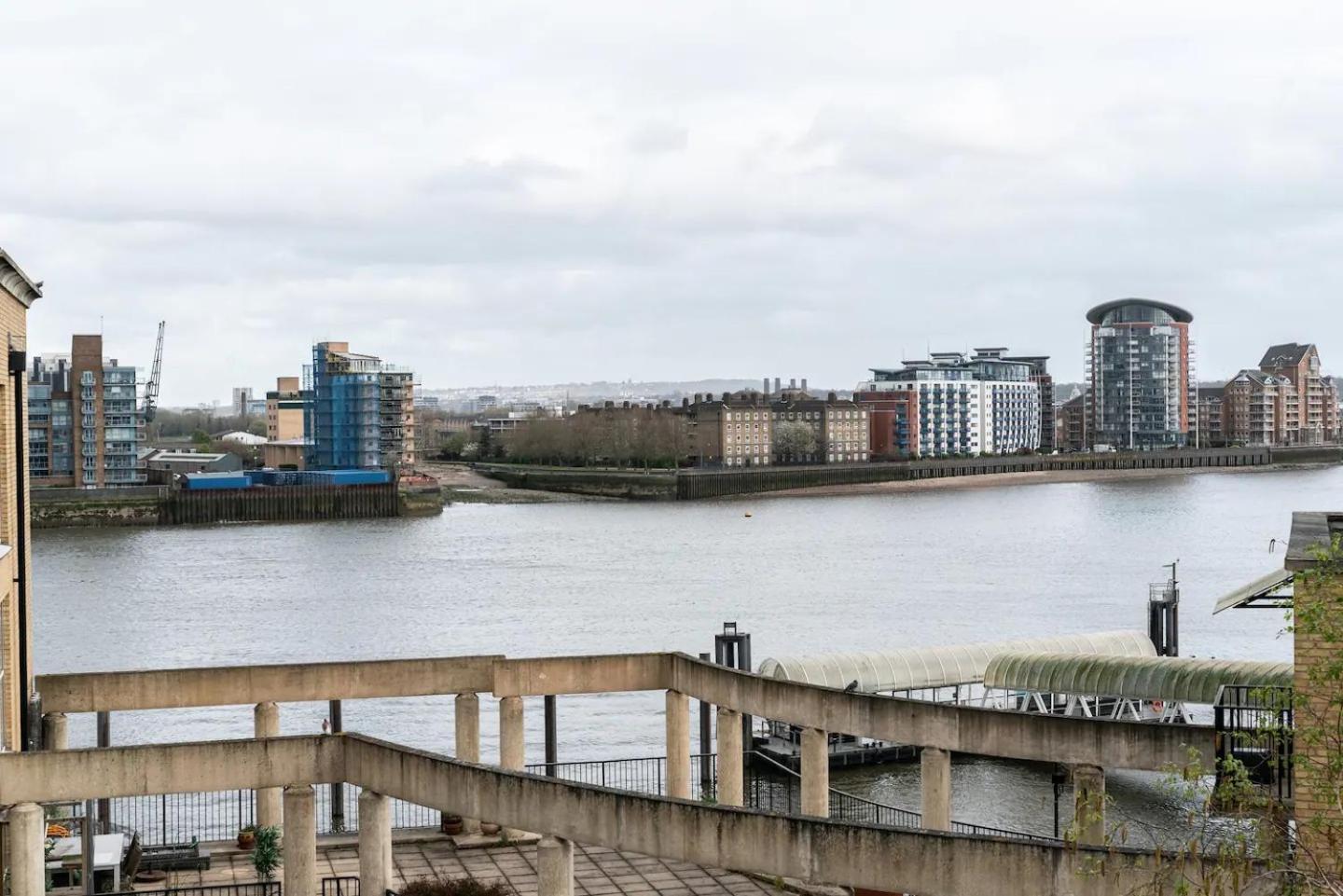 Sunny Maisonette With Views Over Canary Wharf, London Ngoại thất bức ảnh