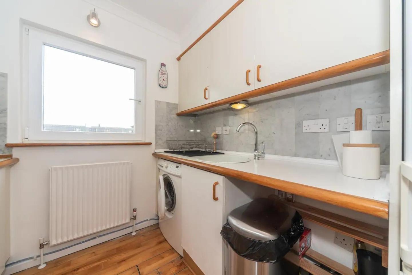 Sunny Maisonette With Views Over Canary Wharf, London Ngoại thất bức ảnh