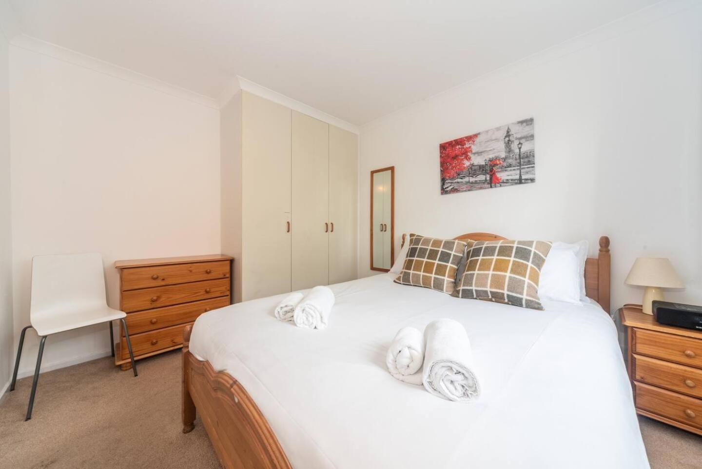 Sunny Maisonette With Views Over Canary Wharf, London Ngoại thất bức ảnh