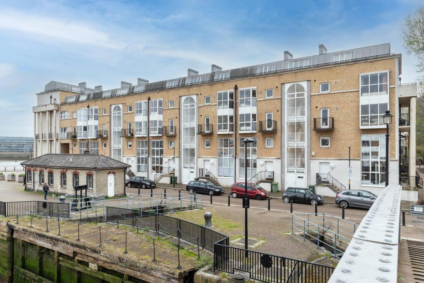 Sunny Maisonette With Views Over Canary Wharf, London Ngoại thất bức ảnh
