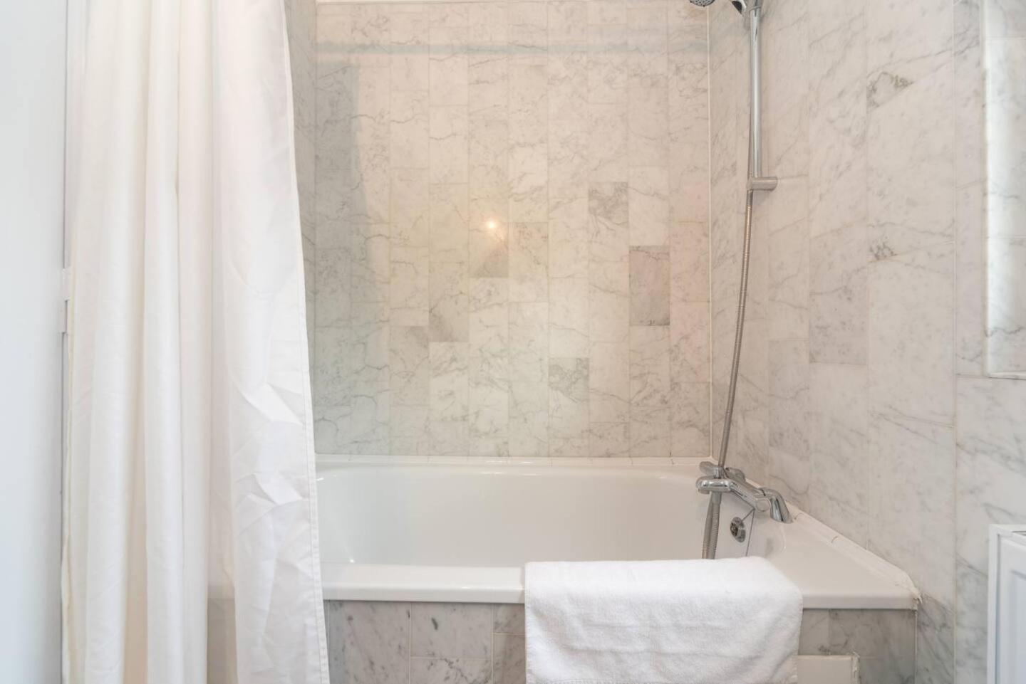 Sunny Maisonette With Views Over Canary Wharf, London Ngoại thất bức ảnh