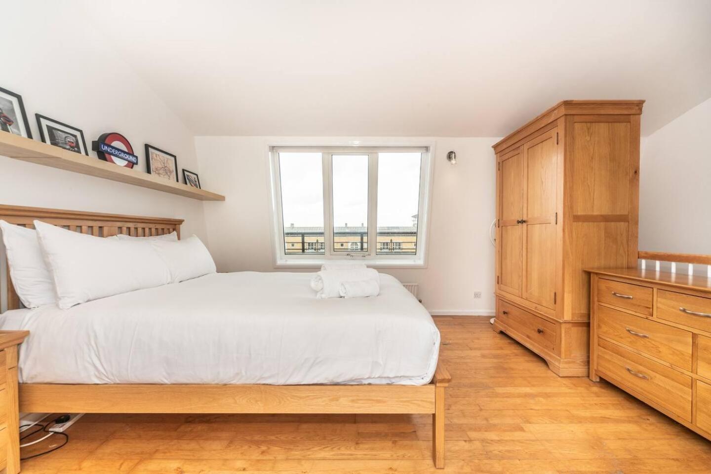 Sunny Maisonette With Views Over Canary Wharf, London Ngoại thất bức ảnh