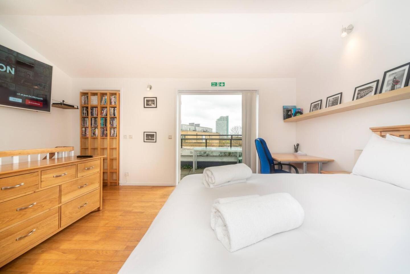 Sunny Maisonette With Views Over Canary Wharf, London Ngoại thất bức ảnh