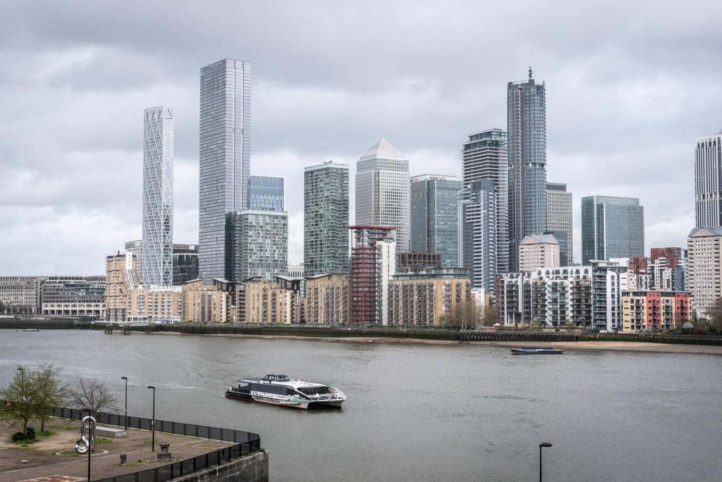 Sunny Maisonette With Views Over Canary Wharf, London Ngoại thất bức ảnh