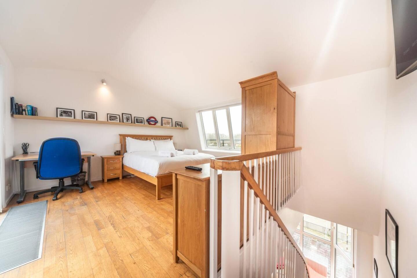 Sunny Maisonette With Views Over Canary Wharf, London Ngoại thất bức ảnh